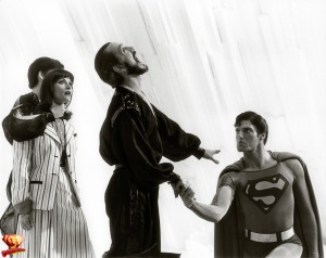 CW-RDC-Fortress-battle-Superman-Zod-crush-01-lg