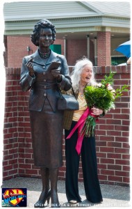 CW-Noel-Neill-statue-unveiling-05