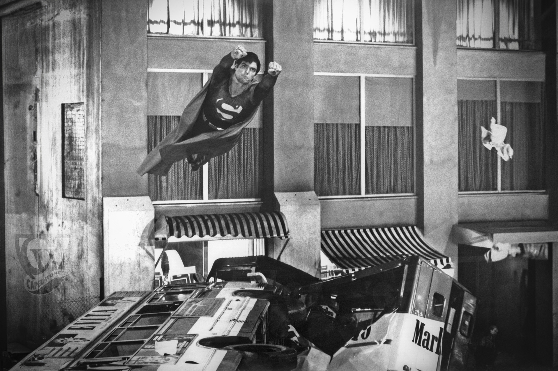 CW-SII-Metropolis-battle-Superman-bus-departure-B&W CW-SII-Metropolis-battle-Superman-bus-departure-B&W
