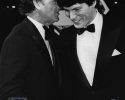 CW-STM-Hollywood-premiere-Dec-14-78-Reeve-Hackman-shaking-hands