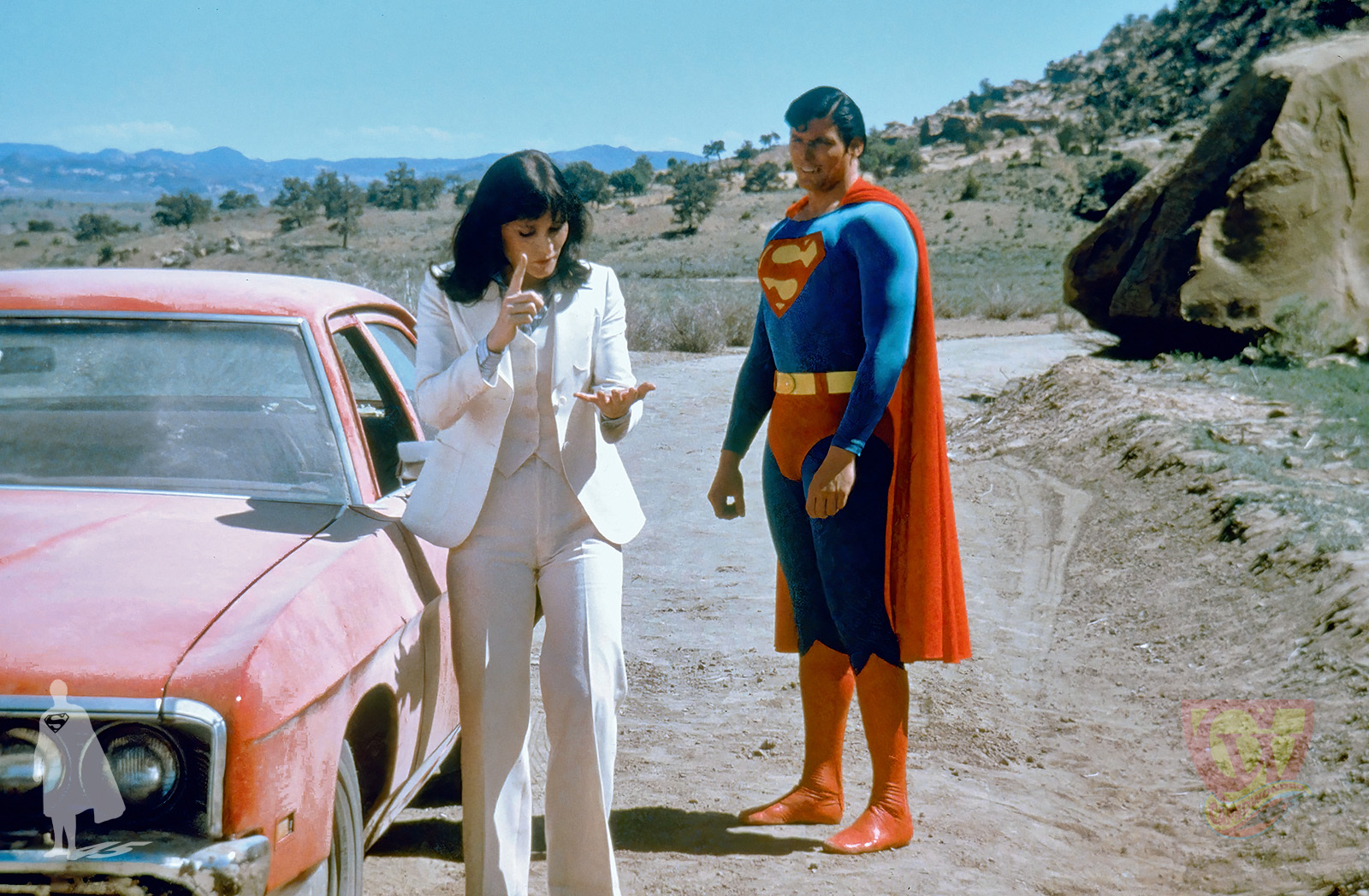 CW-STM-Lois-Superman-next-to-car-alternate